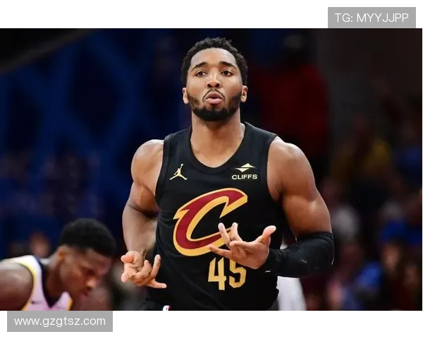 米切尔状态低迷上半场仅得5分6助攻表现令人失望